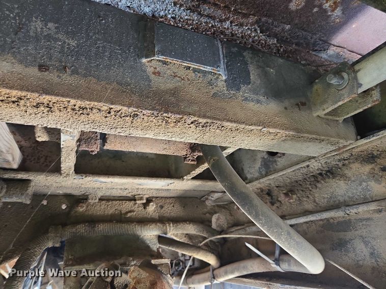 image for item YA1071 2001 Mack RD688 dump truck