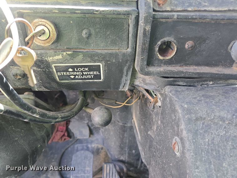 image for item YA1071 2001 Mack RD688 dump truck