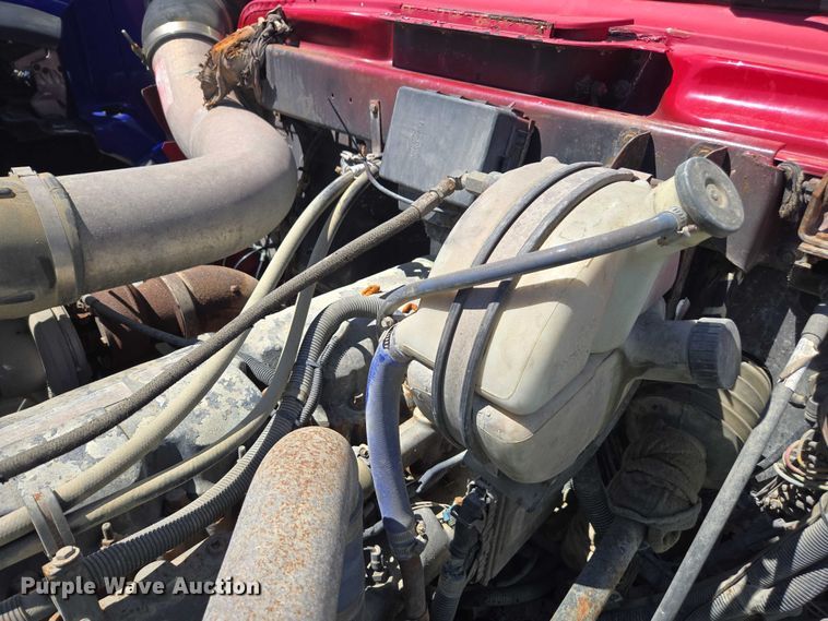 image for item YA1071 2001 Mack RD688 dump truck