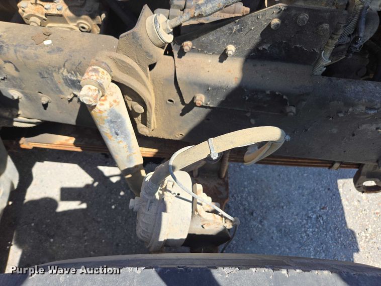 image for item YA1071 2001 Mack RD688 dump truck