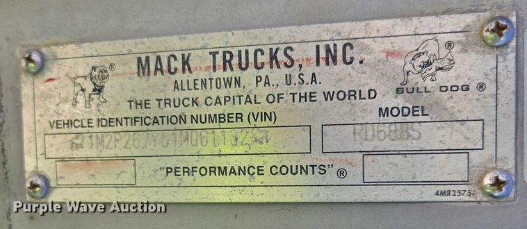 image for item YA1071 2001 Mack RD688 dump truck