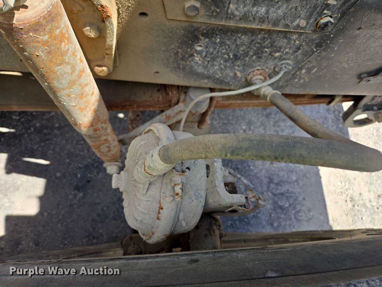 image for item YA1079 2001 Mack RD688S dump truck