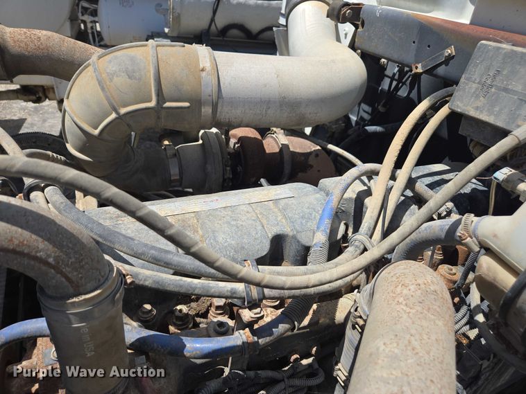 image for item YA1079 2001 Mack RD688S dump truck