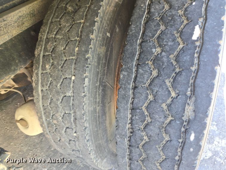 image for item YA1079 2001 Mack RD688S dump truck