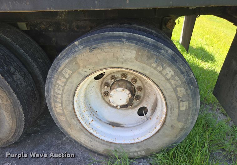 image for item YA1079 2001 Mack RD688S dump truck