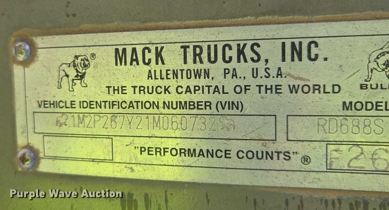 image for item YA1079 2001 Mack RD688S dump truck