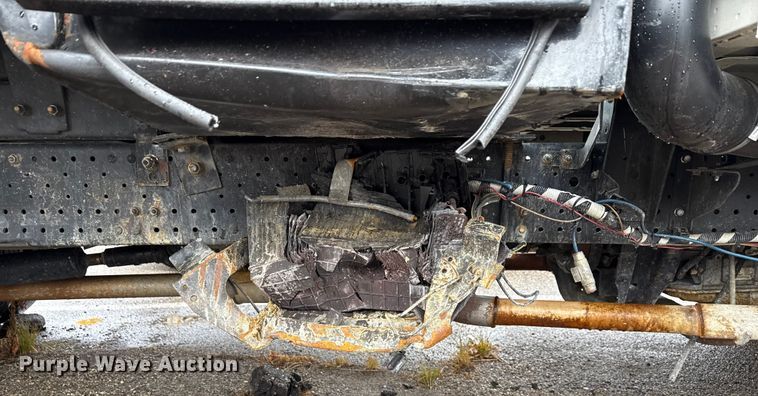 image for item YA1536 2022 Chevrolet  4500 Crew Cab dump truck