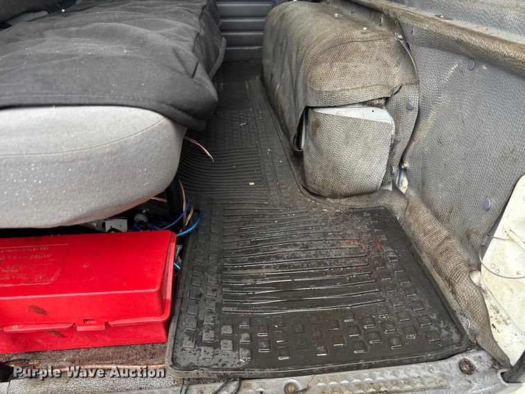 image for item YA1536 2022 Chevrolet  4500 Crew Cab dump truck