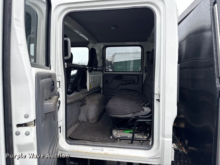 image for item YA1536 2022 Chevrolet  4500 Crew Cab dump truck