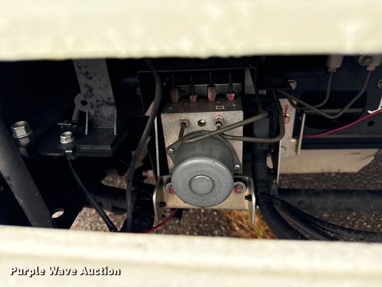 image for item YA1536 2022 Chevrolet  4500 Crew Cab dump truck