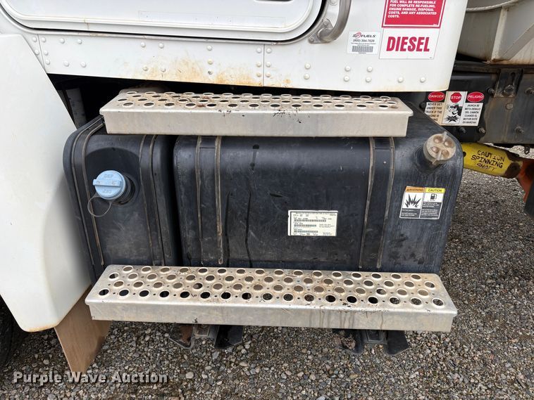 image for item YA1643 2022 Kenworth T270 water truck