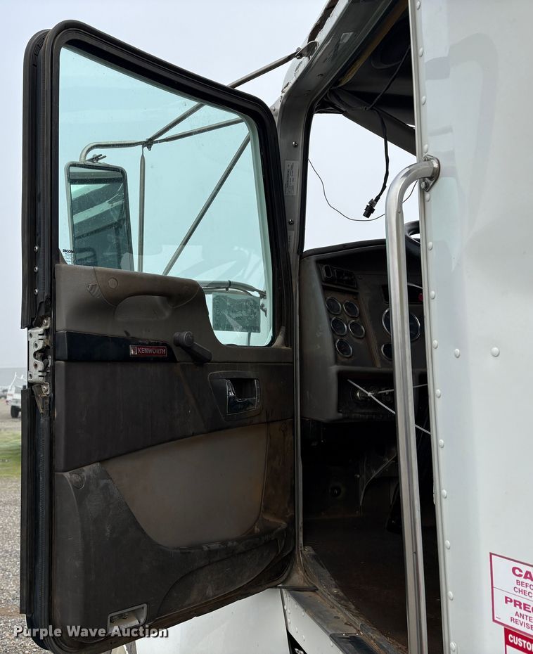 image for item YA1643 2022 Kenworth T270 water truck