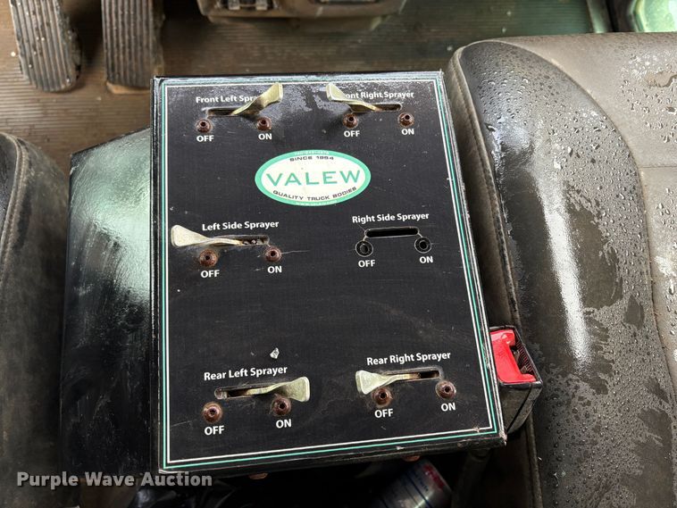 image for item YA1643 2022 Kenworth T270 water truck