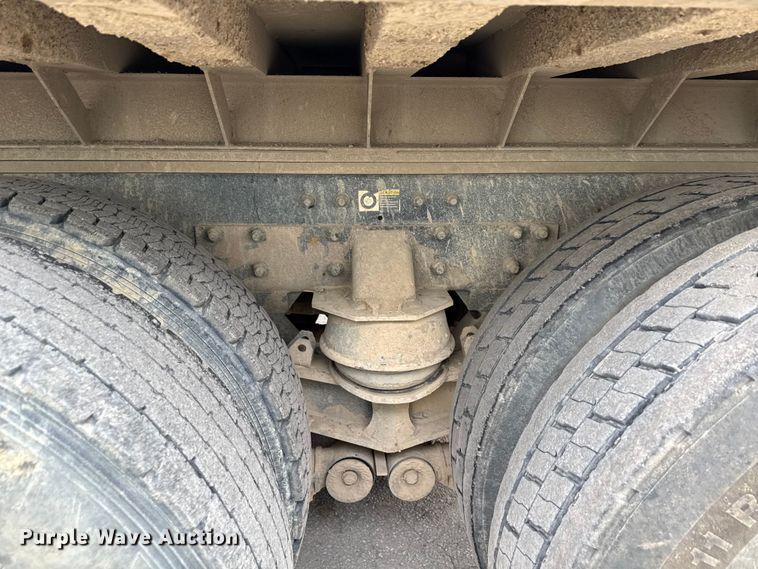 image for item YA1644 2018 Kenworth  T880 dump truck