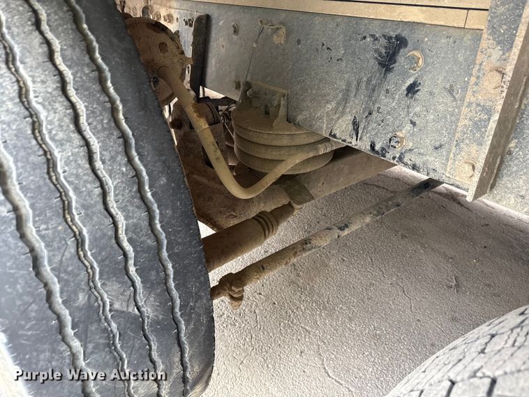 image for item YA1644 2018 Kenworth  T880 dump truck