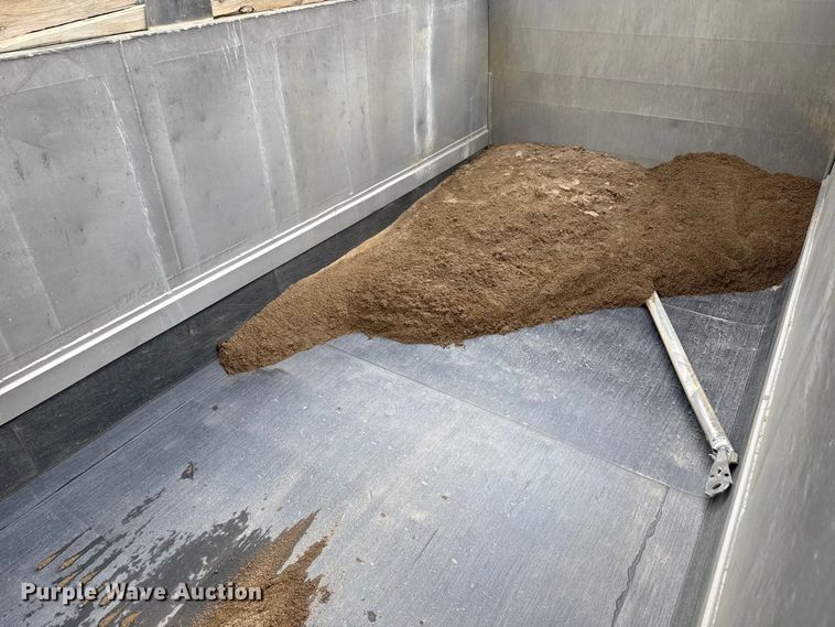 image for item YA1644 2018 Kenworth  T880 dump truck