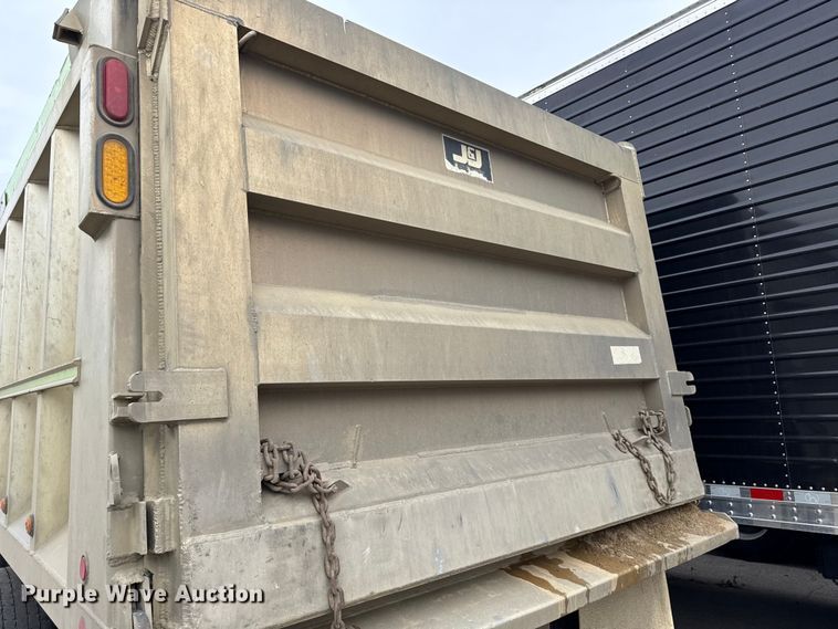 image for item YA1644 2018 Kenworth  T880 dump truck