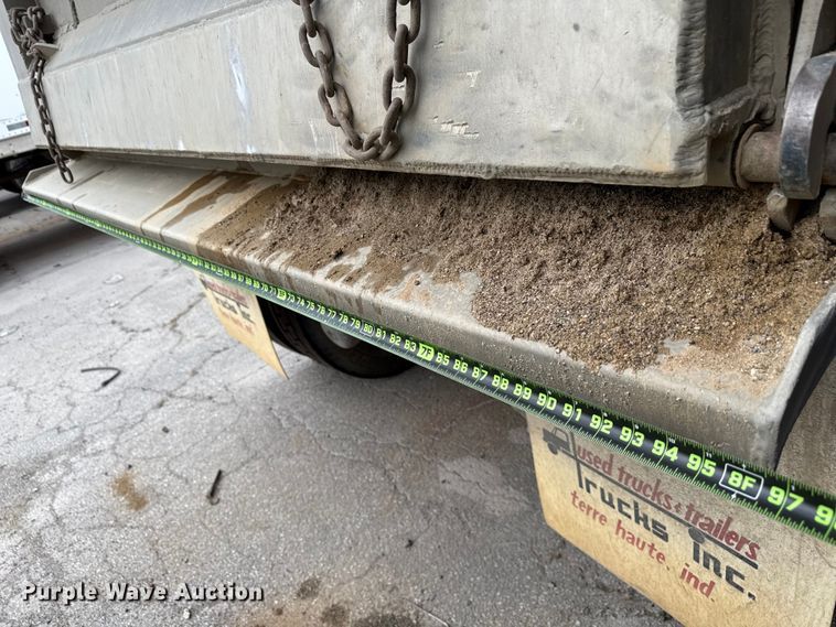 image for item YA1644 2018 Kenworth  T880 dump truck