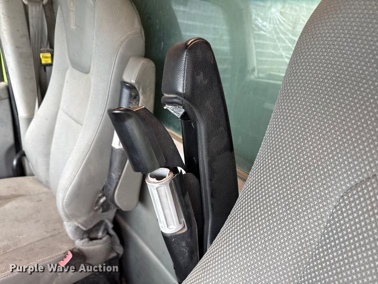 image for item YA1644 2018 Kenworth  T880 dump truck