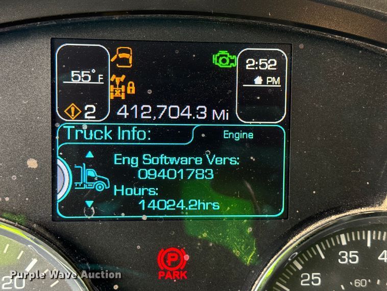 image for item YA1644 2018 Kenworth  T880 dump truck