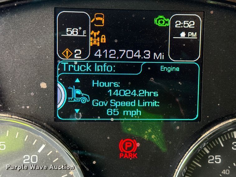 image for item YA1644 2018 Kenworth  T880 dump truck