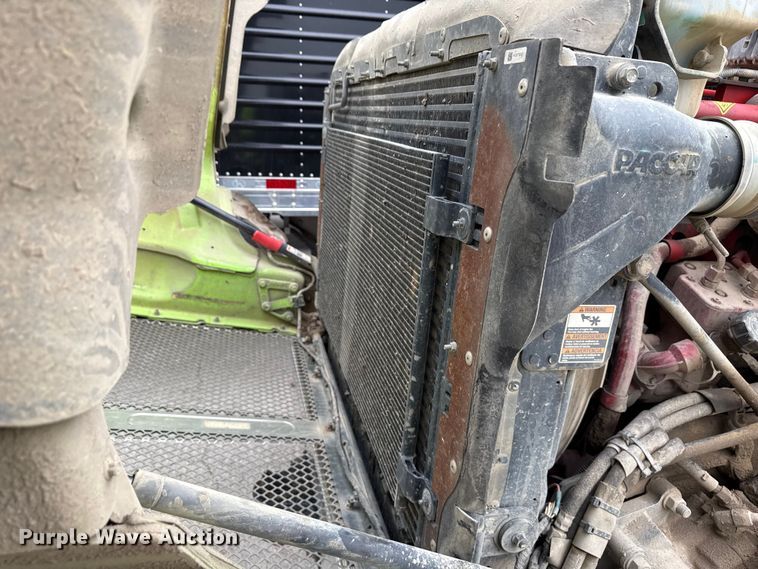 image for item YA1644 2018 Kenworth  T880 dump truck