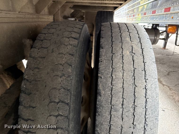 image for item YA1644 2018 Kenworth  T880 dump truck