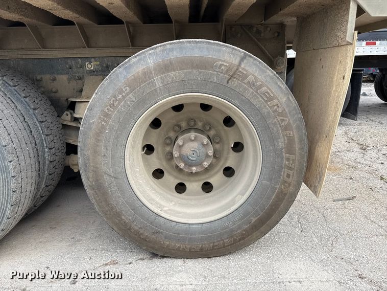 image for item YA1644 2018 Kenworth  T880 dump truck