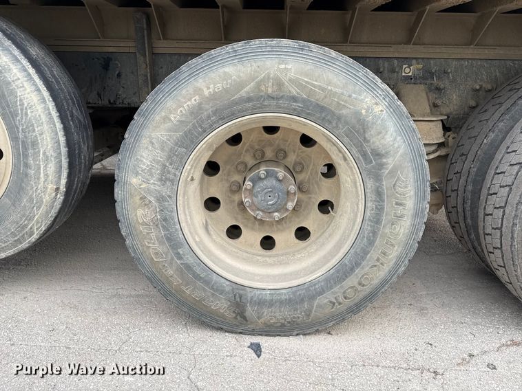 image for item YA1644 2018 Kenworth  T880 dump truck