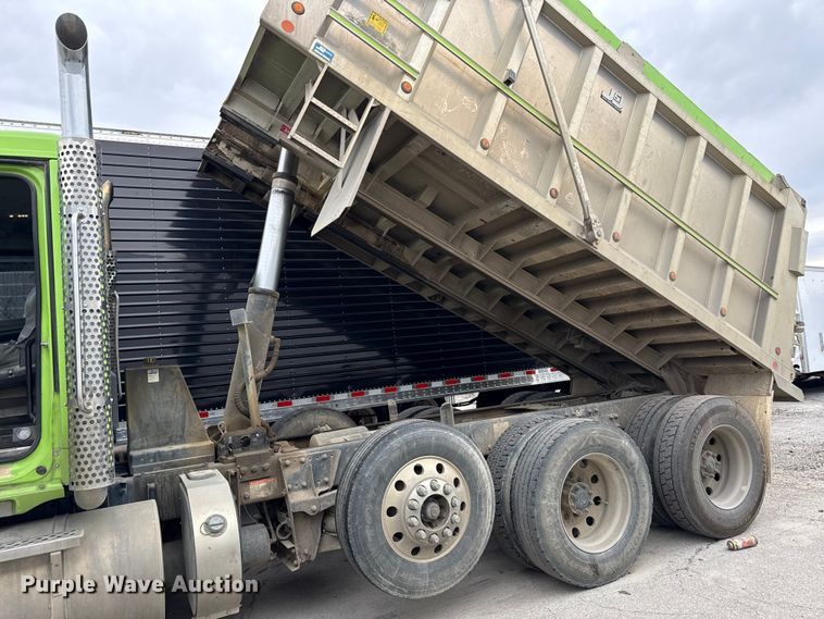 image for item YA1644 2018 Kenworth  T880 dump truck