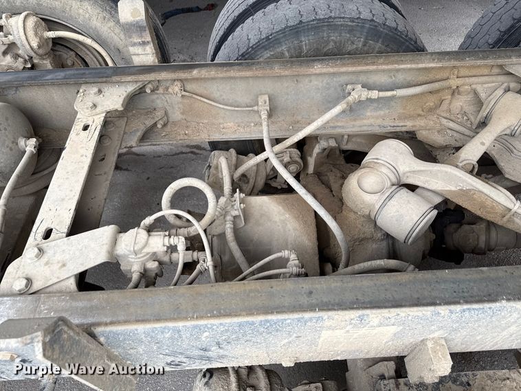 image for item YA1644 2018 Kenworth  T880 dump truck