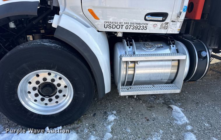 image for item YA1715 2018 Peterbilt 567 crane truck