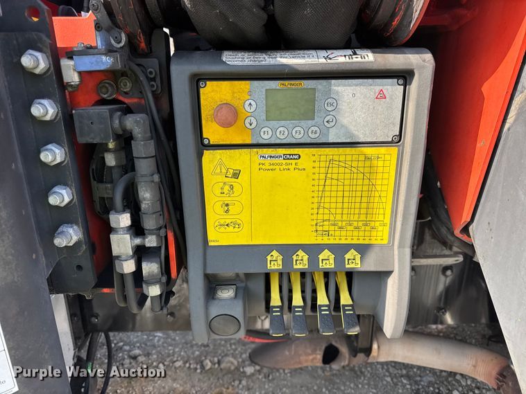 image for item YA1715 2018 Peterbilt 567 crane truck