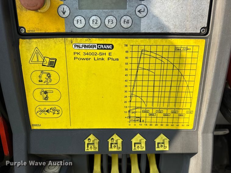 image for item YA1715 2018 Peterbilt 567 crane truck