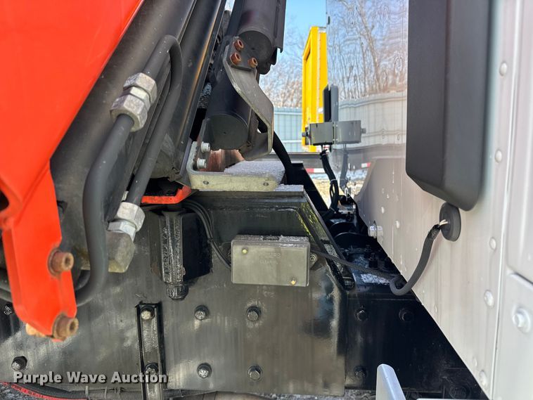 image for item YA1715 2018 Peterbilt 567 crane truck