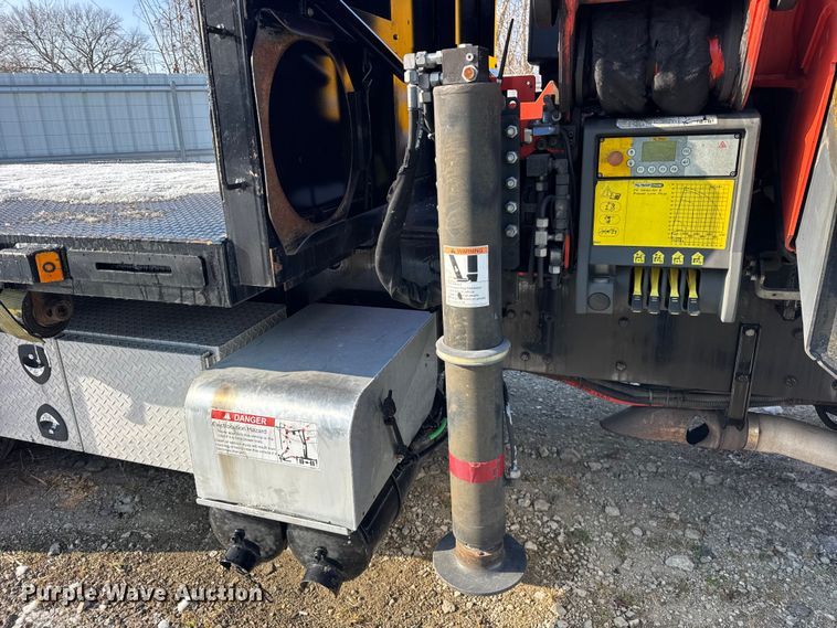 image for item YA1715 2018 Peterbilt 567 crane truck