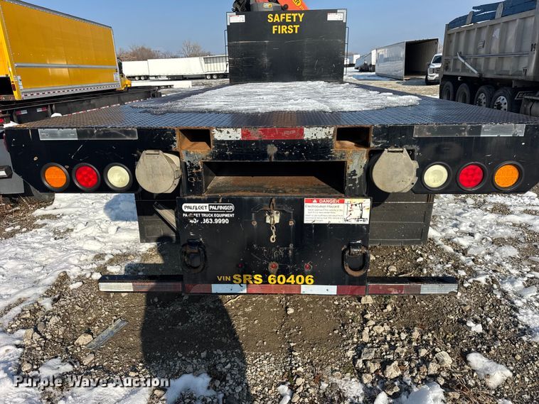 image for item YA1715 2018 Peterbilt 567 crane truck