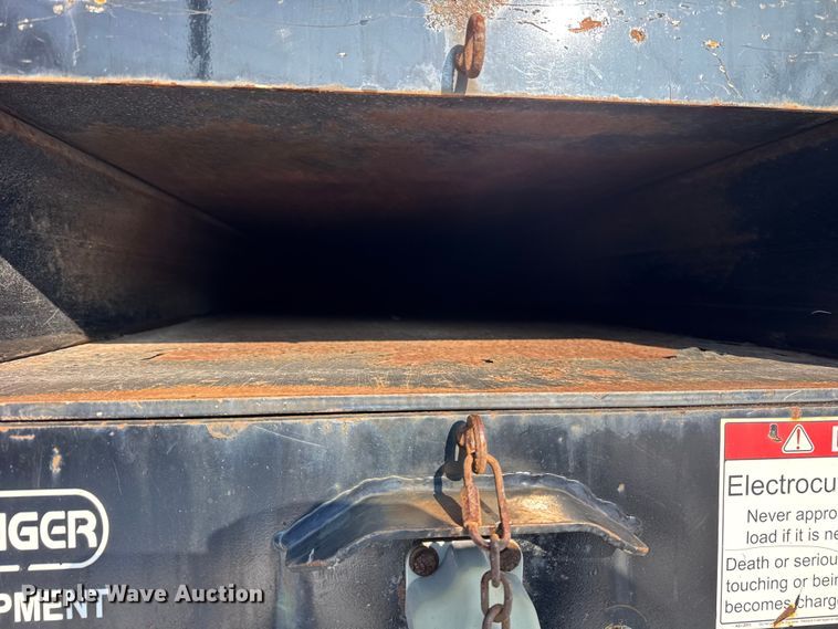 image for item YA1715 2018 Peterbilt 567 crane truck