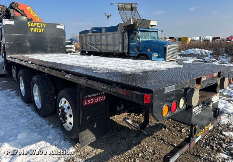 image for item YA1715 2018 Peterbilt 567 crane truck