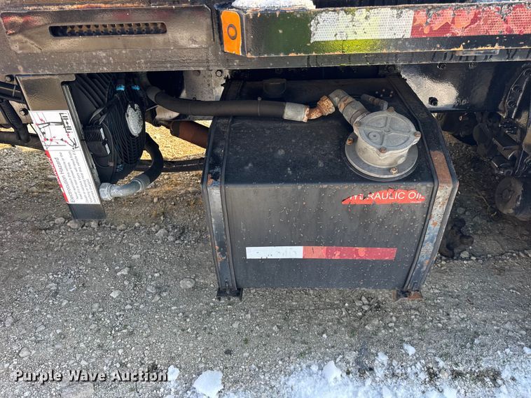 image for item YA1715 2018 Peterbilt 567 crane truck