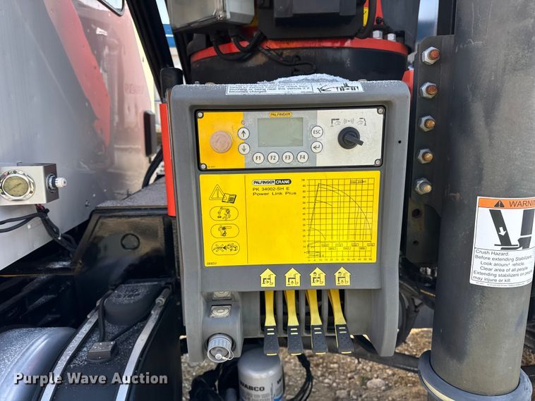 image for item YA1715 2018 Peterbilt 567 crane truck