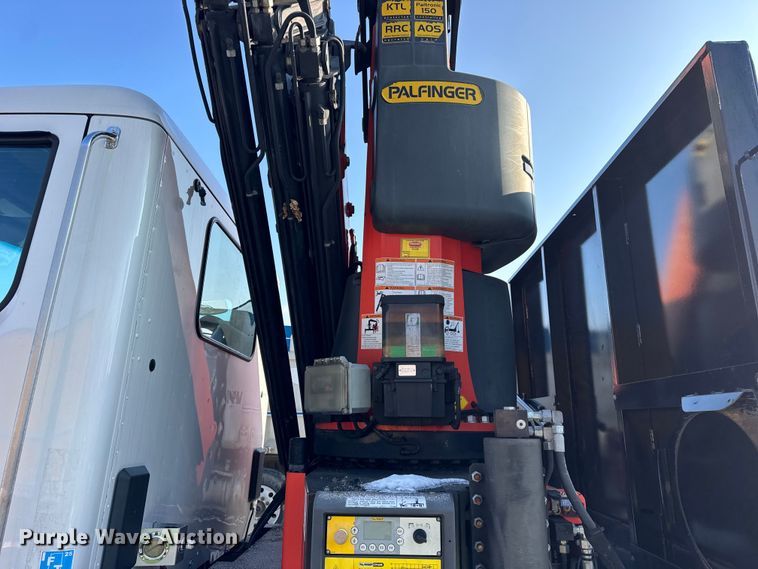 image for item YA1715 2018 Peterbilt 567 crane truck