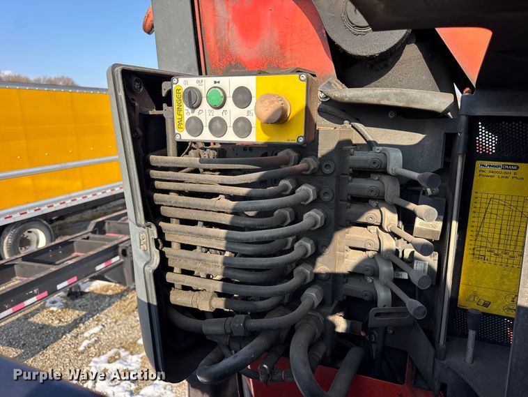 image for item YA1715 2018 Peterbilt 567 crane truck