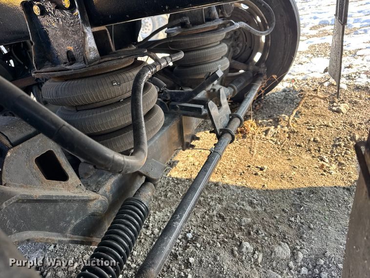 image for item YA1715 2018 Peterbilt 567 crane truck