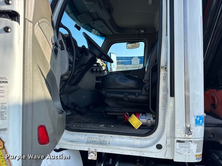 image for item YA1715 2018 Peterbilt 567 crane truck