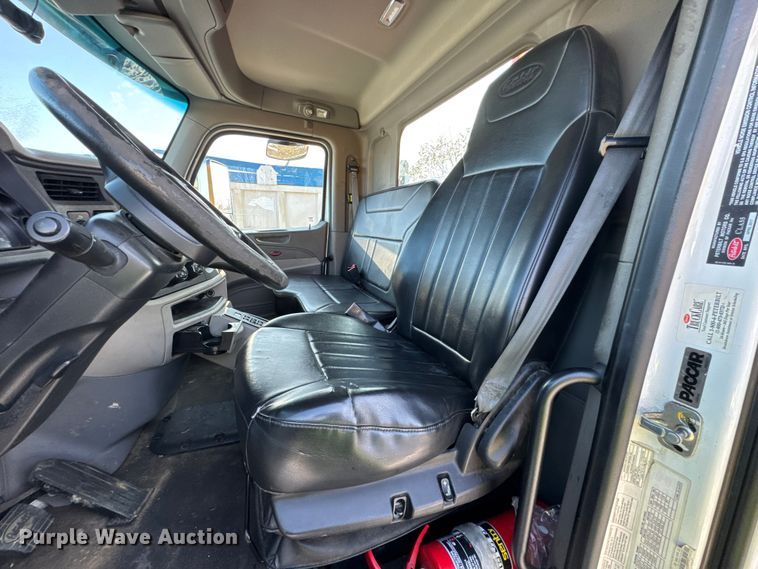 image for item YA1715 2018 Peterbilt 567 crane truck