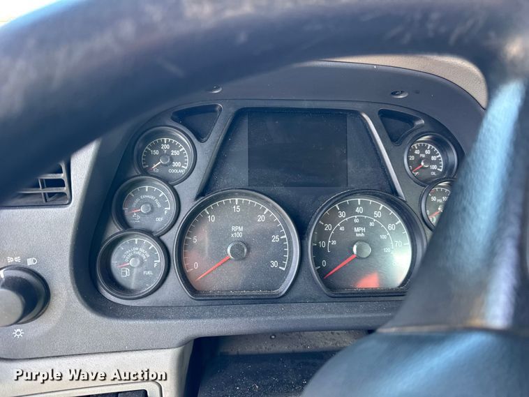 image for item YA1715 2018 Peterbilt 567 crane truck