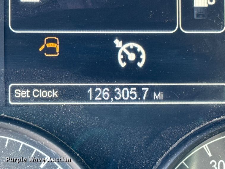 image for item YA1715 2018 Peterbilt 567 crane truck