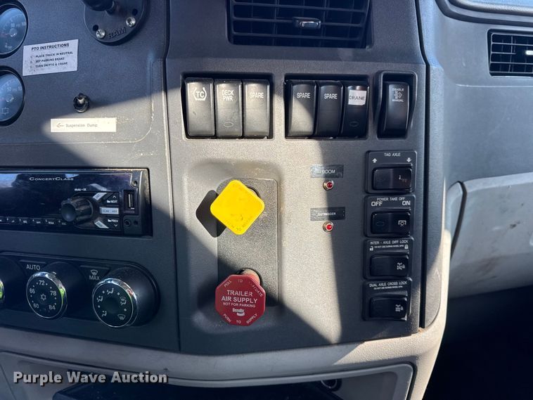 image for item YA1715 2018 Peterbilt 567 crane truck