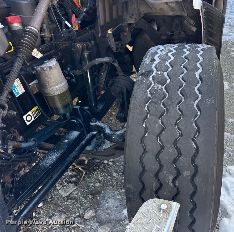 image for item YA1715 2018 Peterbilt 567 crane truck